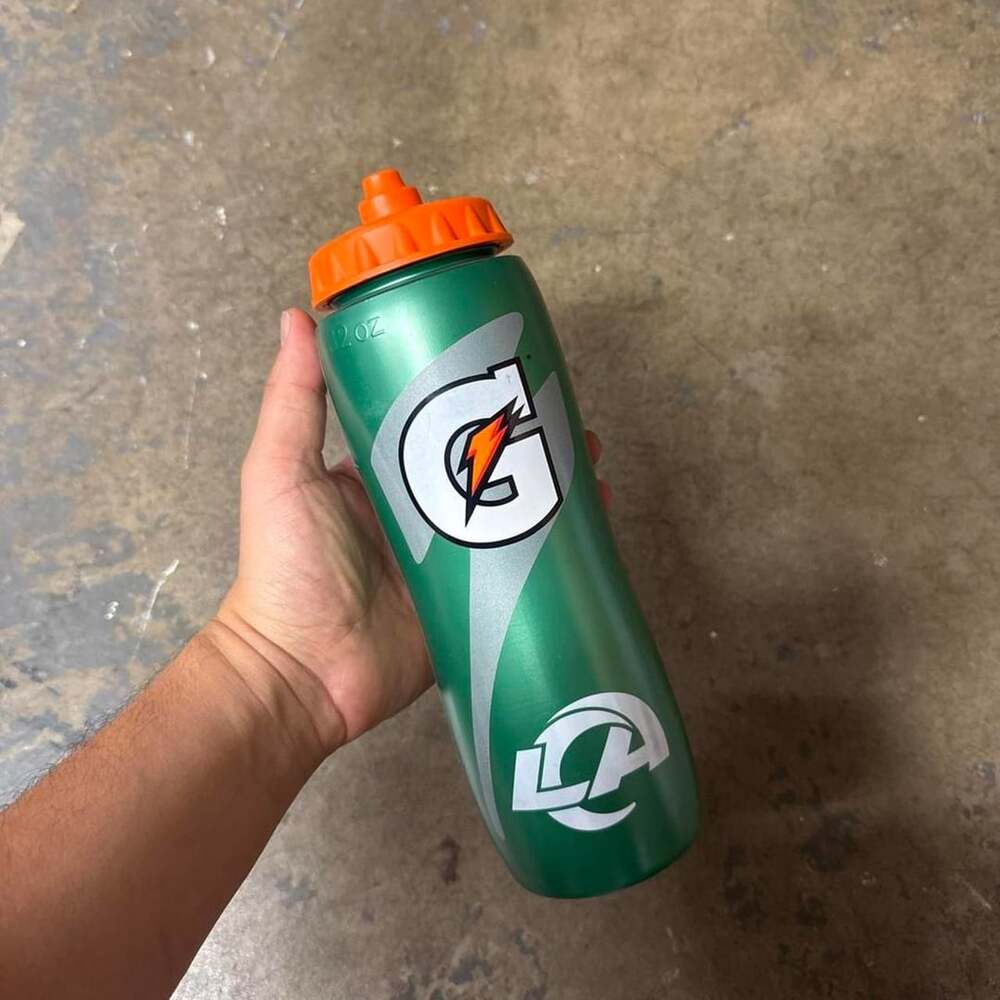 Gatorade LA Rams Squeeze Bottle 32 oz Metallic Green Orange